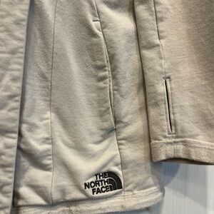 The North Face Light Gray, women’s small